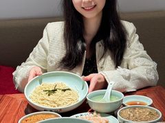 -裕兴记•蟹黄面馆(人民广场店)