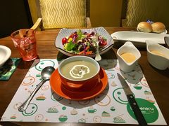 鲜虾蘑菇忌廉汤、有机蔬菜沙拉-绿茵阁(体育西分店)