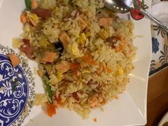 三文鱼蟹子炒饭-番茄屋葡式美食(总店)