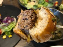 -HIGH FIVE哈福手工汉堡(桂林路店)