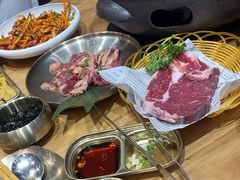 -青瓦餐厅·生鱼片·韩园烤肉(西塔店)
