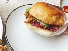 手撕猪肉汉堡-RAC BAR(安福路店)