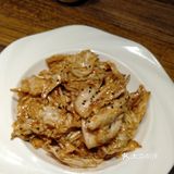 我家就在饭店附近住着了
