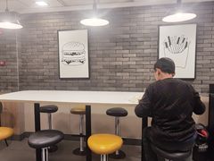 用餐区-麦当劳(中唱大厦店)