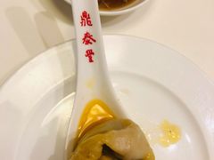蟹粉小笼包-鼎泰丰(渔阳店)