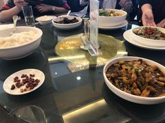 -山明水秀大饭店