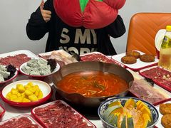 -毛辣果·贵州红酸汤牛肉火锅(西单店)