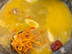 -鲁朗纳麦石锅鸡庄园