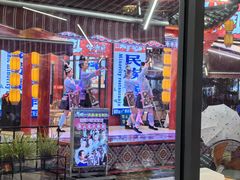 -刘姐啤酒鱼民族演艺餐厅(西街总店)