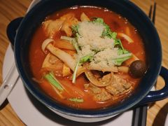 地鸡芝士番茄锅烧乌冬-Ufufu cafe(天神巷店)