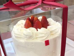 -红宝石·鲜奶小方·海派西点房(南丹店)