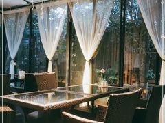 靠窗位-小主人西餐厅 master table(青年中路店)