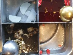 菌汤清汤牛油辣-海底捞火锅(璞丽中心店)