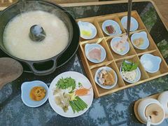 -飞虎过桥米线(翠湖店)