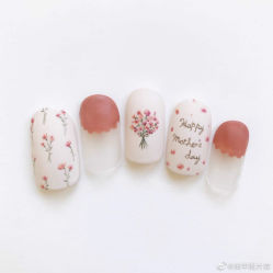 -Pink You美甲洗眉纹绣定制中心