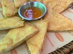 -小小集渔·泰式大排档(太古里香槟店)