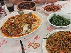 -堂瓦里·33年传统赣菜(第一街区店)