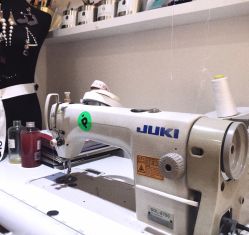 -Flora婚纱礼服定制租赁店