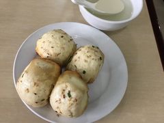 -老西白点心店