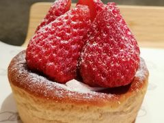 草莓布蕾包-喜茶(广州北京路惠福东店)