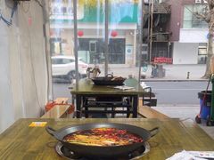 -黄潇洒老火锅(九眼桥宏济巷店)