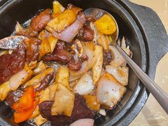 石锅牛仔骨-元唐家宴•经典东北菜(梅市口路店)