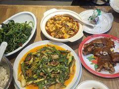 -张太婆老妈蹄花川菜馆·中华餐饮老字号(望平街店)