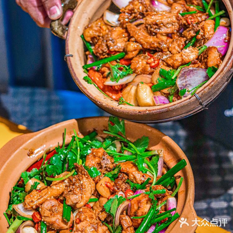 老廣榕樹頭·砂锅走地鸡煲|广东味道的代表❗