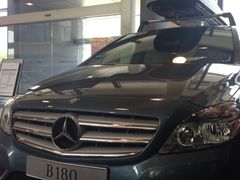 奔驰车-上海星瀚奔驰4S店(红柳路店)