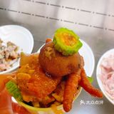 ·煲仔饭菜比饭多，吃起来才过瘾！