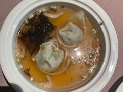 刀鱼馄炖-新荣记(南京西路店)