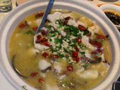 鱼尾酸菜鱼-魏铭鱼头捞饭(晋阳路店)