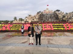 -雪山彩虹谷景区