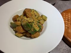 黄瓜拌油条-闫府私房菜·老字号(恒隆店)