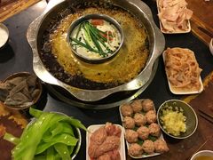-邓莽子老火锅(中兴路总店)