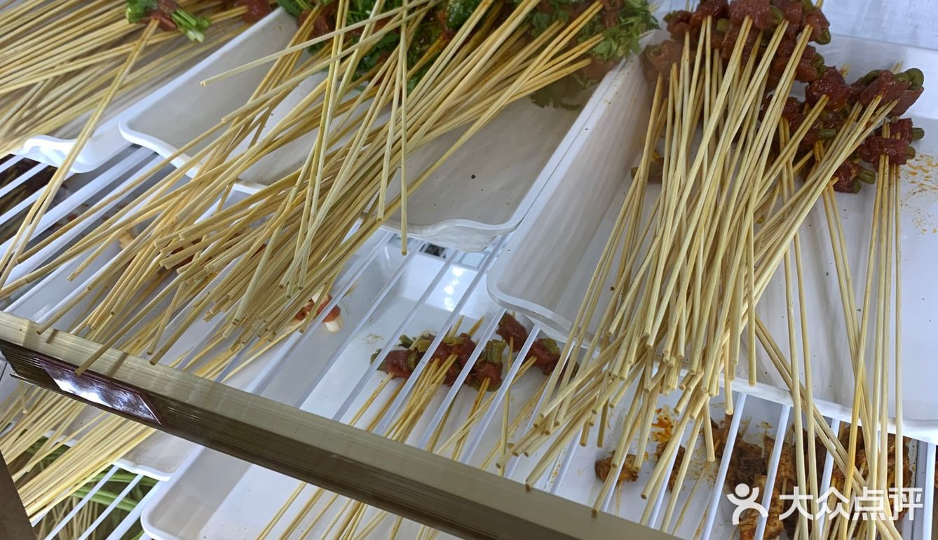 不允许有人没吃过壹佰串🍢