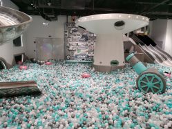 -MINI MARS KIDS CLUB亲子家庭中心(长宁天山店)