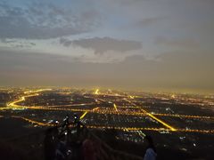 -鬼笑石后山停车场