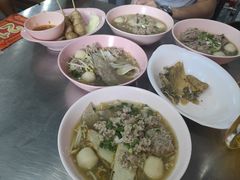 -榮泰米粉湯(Left Shop)