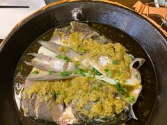 -阿瓦山寨·湘菜现炒·剁椒鱼头王(咸阳总店)