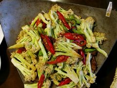 -东口码头·烧鸽子·鱼头泡饼·地方菜(金鹰悦城店)