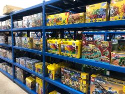 -逝水玩具折扣店