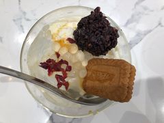 芋圆红豆牛奶冰-堂屋糖水店(愚园店)