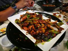 -虾弄弄海派小龙虾·牛羊蝎子火锅