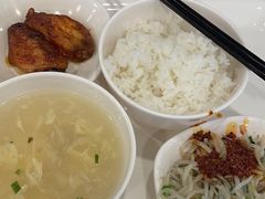 -浦东图书馆读者餐厅