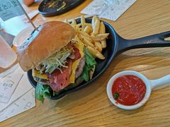 蘑菇培根牛肉堡-龙治汉堡(中华城店)