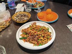 -川流不息·地道川菜·小龙虾(松东路店)