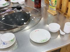 -屯老二农家铁锅炖·行业领军者(梅江店)