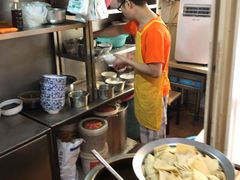 自助取餐区-老字号杨坡红油米线腊汁肉夹馍(东四道巷店)