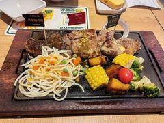 超大份经典三拼牛排-豪客来牛排(马群招商花园城店)